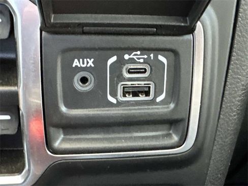 Used 2021 Jeep Wrangler Unlimited Sahara w/ Cold Weather Group image 26