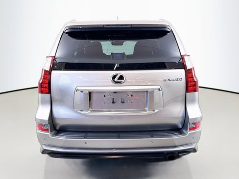 Used 2022 Lexus GX 460 Premium w/ Accessory Package image 6