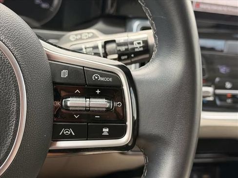 Used 2022 Kia Sorento SX FWD image 24
