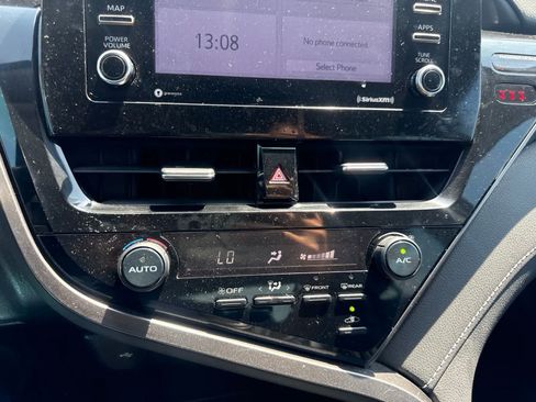 Used 2021 Toyota Camry SE FWD image 27