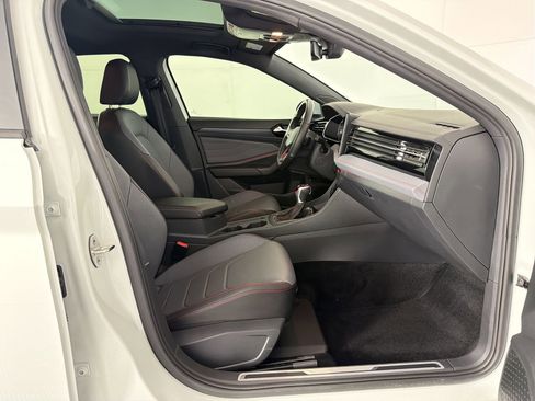 Used 2025 Volkswagen Jetta GLI Autobahn FWD image 30
