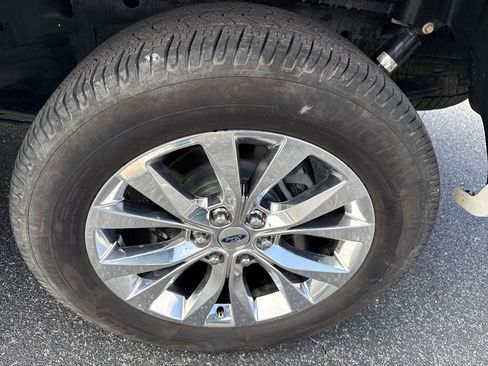 Used 2016 Ford F150 Lariat w/ Equipment Group 502A Luxury image 18