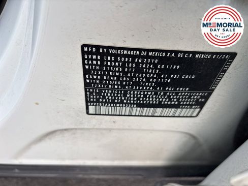 Used 2020 Volkswagen Tiguan SE AWD/4WD image 17