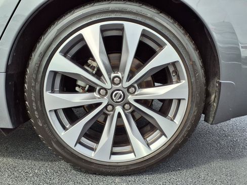 Used 2020 Nissan Maxima Platinum w/ Sport Mat Group FWD image 38