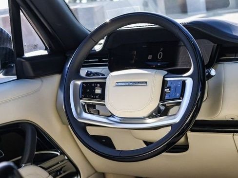 New 2025 Land Rover Range Rover SE image 22