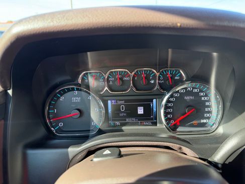 Used 2018 Chevrolet Suburban Premier image 14