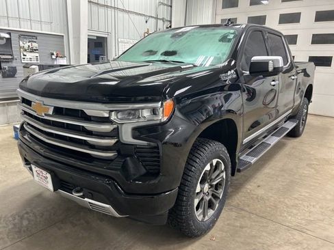 Used 2024 Chevrolet Silverado 1500 High Country w/ Technology Package image 2