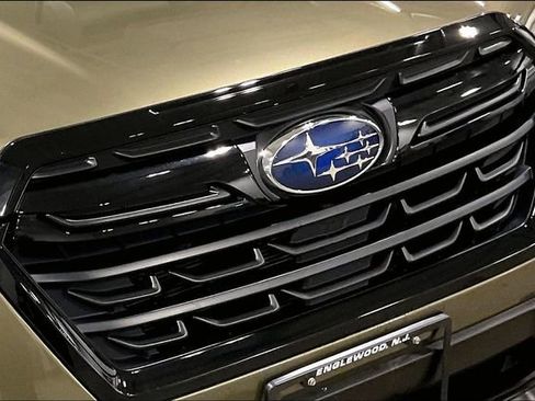 Used 2023 Subaru Forester Premium image 31