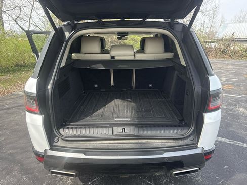 Used 2018 Land Rover Range Rover Sport HSE image 9