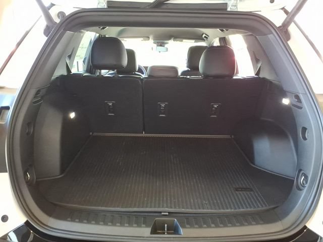 New 2026 GMC Terrain AT4 w/ LPO, Floor Liner Package AWD/4WD image 9