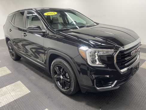 Used 2024 GMC Terrain SLE FWD image 6
