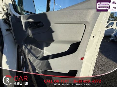 Used 2019 Ford Transit 150 XL image 38