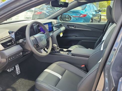 Used 2026 Toyota Camry SE w/ Multimedia Upgrade Package image 8