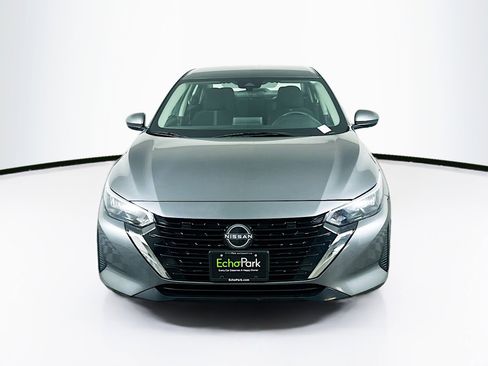 Used 2024 Nissan Sentra SV image 2