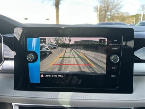 New 2026 Volkswagen Taos SE image 19