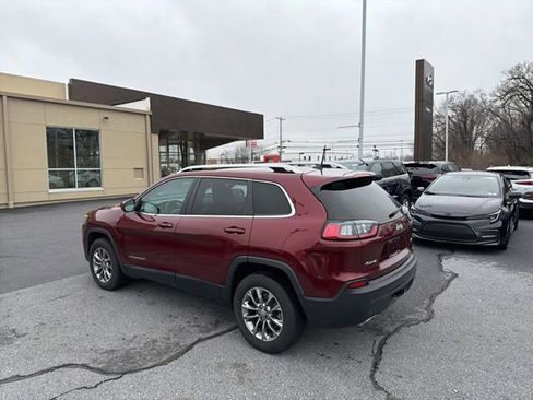 Used 2019 Jeep Cherokee Latitude Plus w/ Cold Weather Group image 5