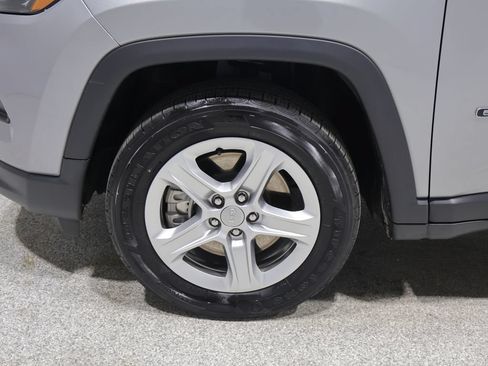 Certified 2023 Jeep Compass Latitude w/ Convenience Group AWD/4WD image 9