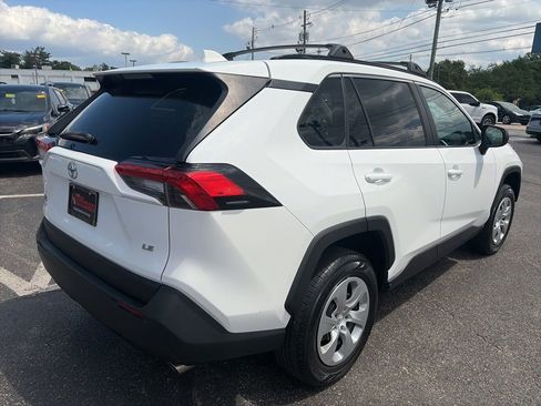 Used 2020 Toyota RAV4 LE FWD image 7