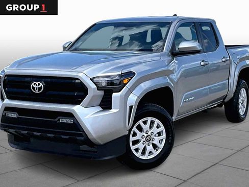 Certified 2025 Toyota Tacoma SR5 image 1