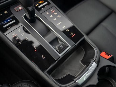 New 2026 Porsche Macan Turbo AWD/4WD image 20