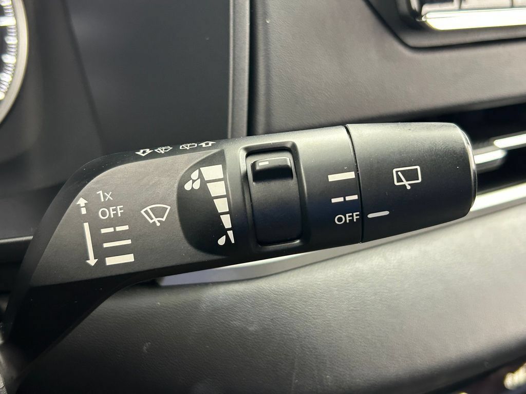 Used 2024 Mitsubishi Outlander ES FWD image 26