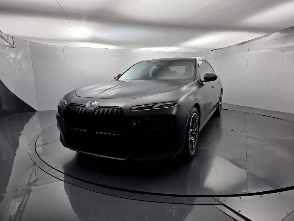 Certified 2023 BMW 760i xDrive AWD/4WD image 5