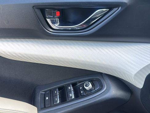 Used 2019 Subaru Ascent Premium image 16