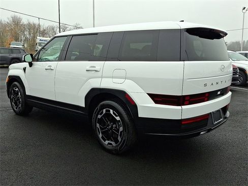 Used 2025 Hyundai Santa Fe SE image 5