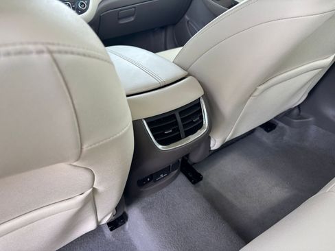 Used 2024 Chevrolet Malibu LT image 24