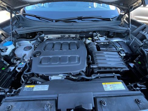 Used 2026 Volkswagen Tiguan SE AWD/4WD image 29
