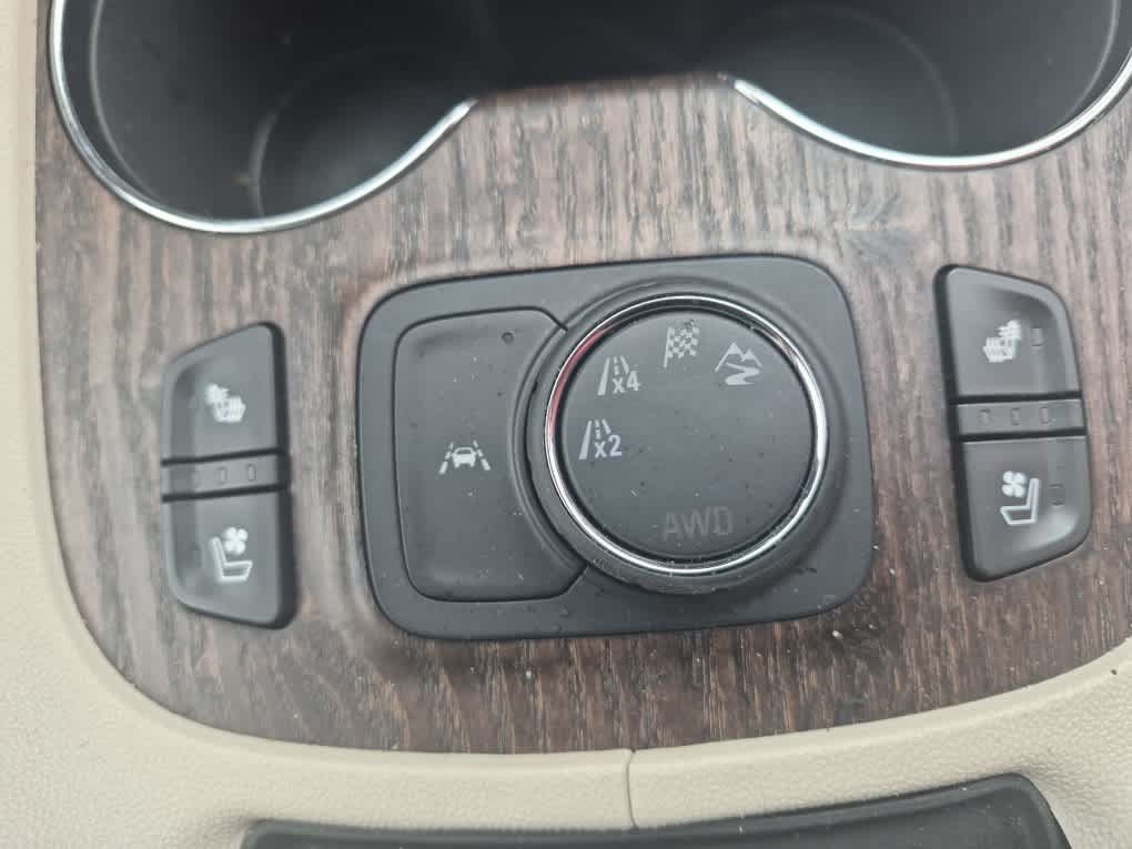 Used 2023 GMC Acadia Denali AWD/4WD image 32