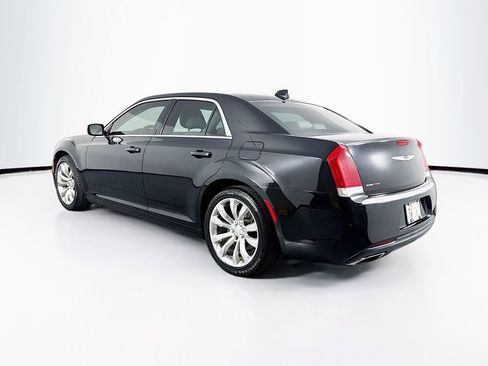 Used 2021 Chrysler 300 Touring w/ Chrome Appearance Package image 7