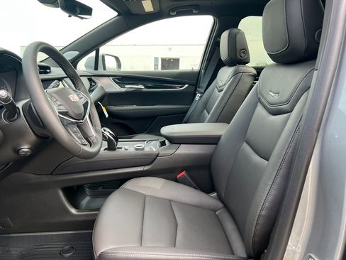 New 2026 Cadillac XT5 Premium Luxury w/ Driver Assist Package AWD/4WD image 4