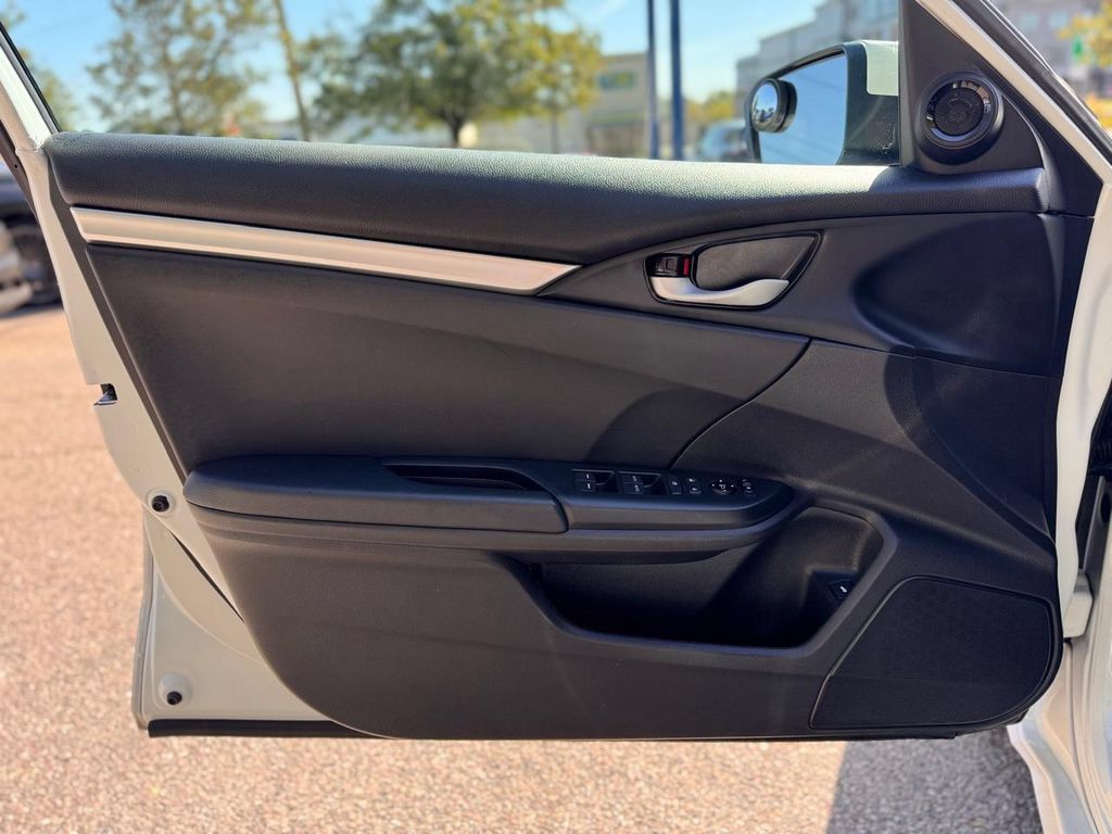 Used 2019 Honda Civic Sport image 12