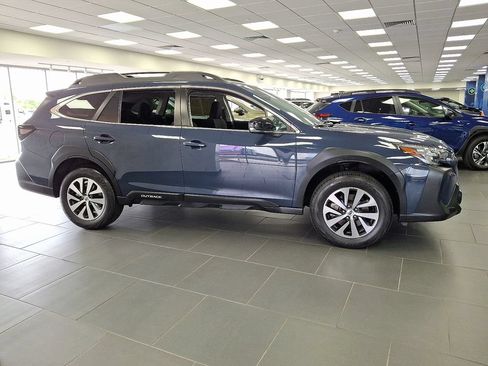Used 2024 Subaru Outback Premium AWD/4WD image 10