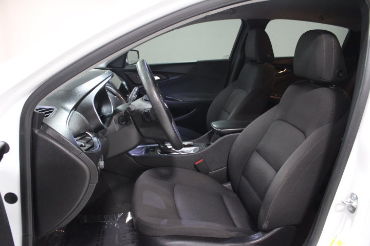 Used 2020 Chevrolet Malibu LT FWD image 16
