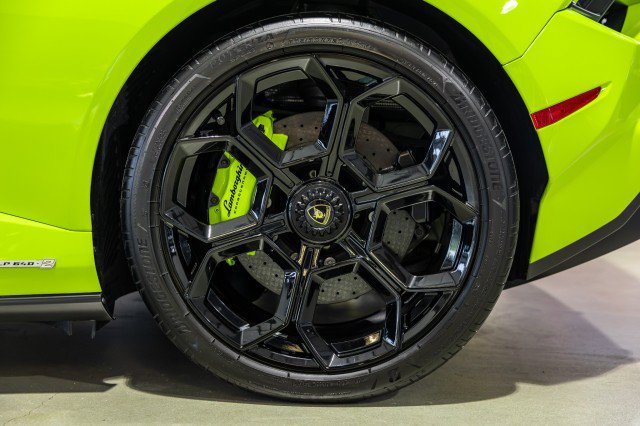 Used 2023 Lamborghini Huracan Tecnica RWD image 34