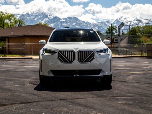 New 2026 BMW X3 xDrive30 w/ Premium Package AWD/4WD image 8