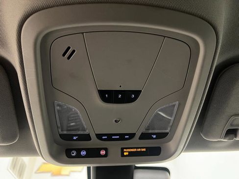 Used 2015 Chevrolet Impala LT image 41