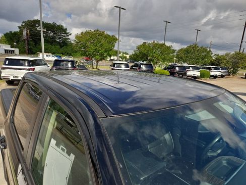Used 2019 RAM 1500 Laramie AWD/4WD image 5