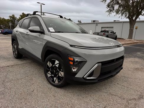 Used 2024 Hyundai Kona SEL image 10