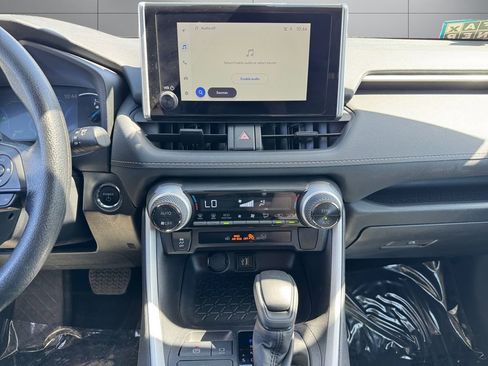 Certified 2025 Toyota RAV4 XLE AWD/4WD image 15