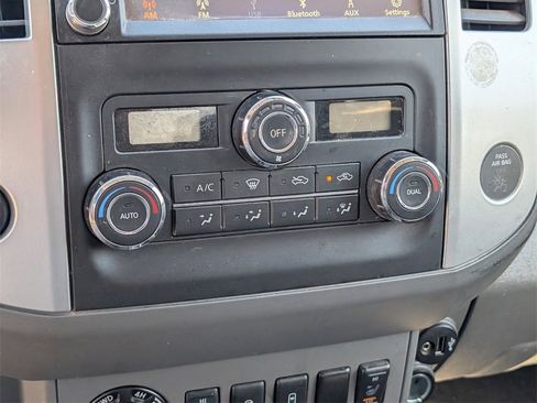 Used 2020 Nissan Frontier SV w/ Midnight Edition Floor Mats image 26