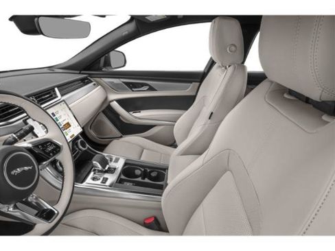 Used 2024 Jaguar XF R-Dynamic SE AWD/4WD image 9