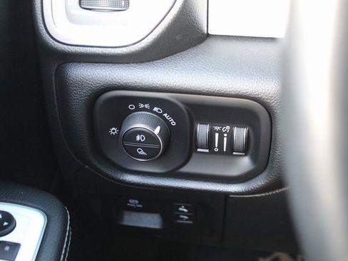 Used 2022 RAM 1500 Laramie w/ Sport Appearance Package image 21