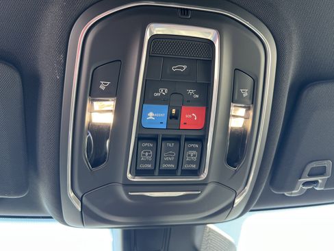 New 2026 Jeep Grand Cherokee L Limited AWD/4WD image 17