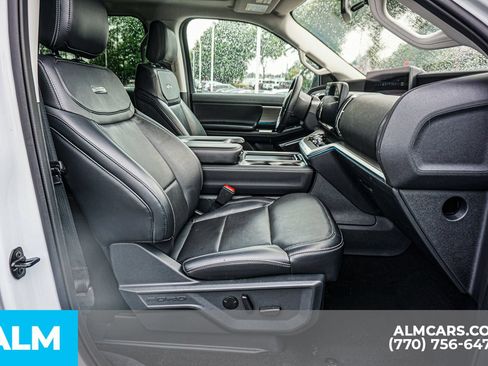 Used 2025 Ford Expedition Max Platinum AWD/4WD image 24