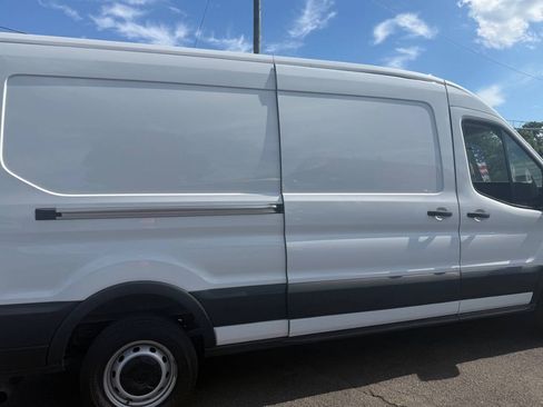 Used 2022 Ford Transit 250 Medium Roof RWD image 15