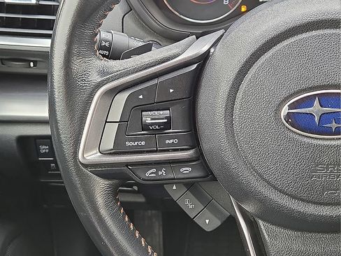 Used 2020 Subaru Crosstrek 2.0i Limited w/ Moonroof Package w/Navigation image 17