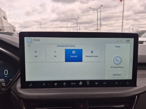 Certified 2025 Ford Escape SE w/ PHEV Premium Package image 33